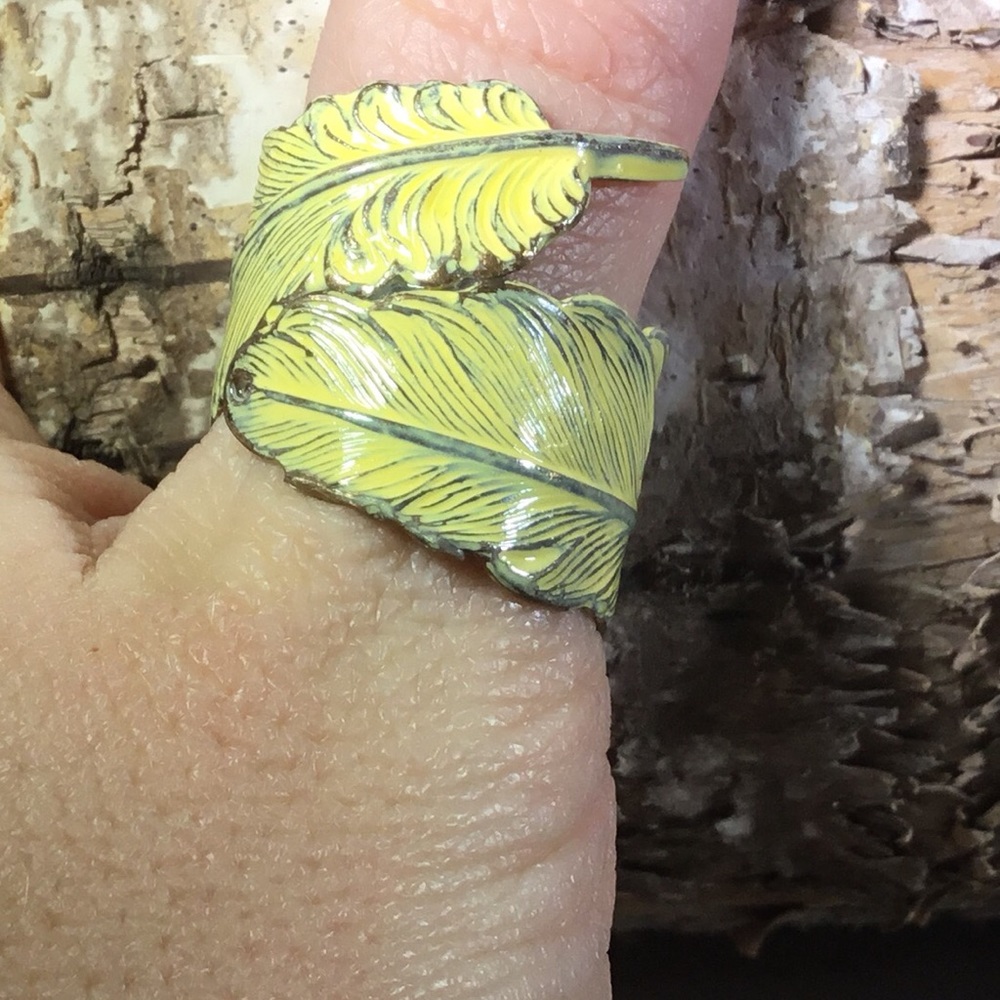 Feather Wrap Ring - Adjustable - Picture 3 of 4